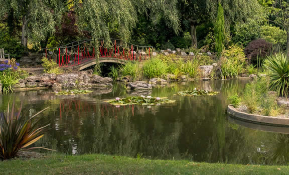 Golders Green Crematorium Garden