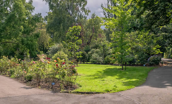 Golders Green Crematorium Garden